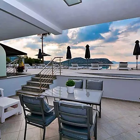 Dardiza Boutique Hotel *